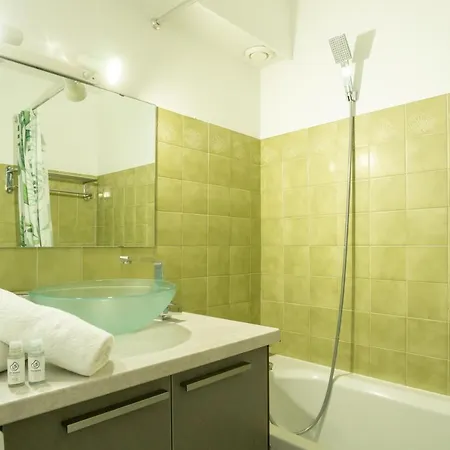 Saint-paul Cosy Studio Avec Place De Parking Privee شقة *